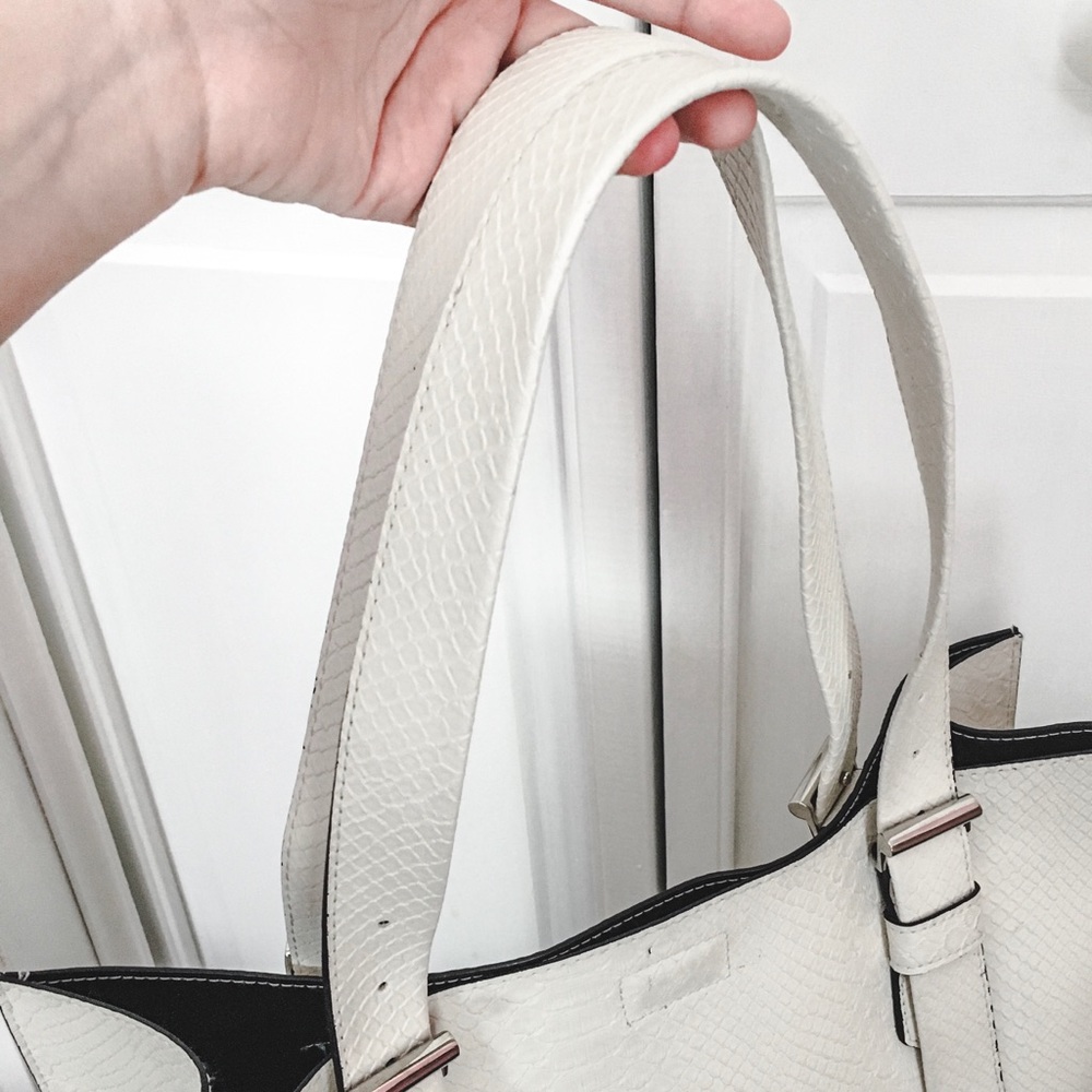 White Snake Pattern Bag - image 3